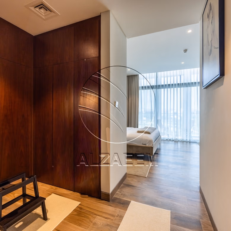 CORNER 5BR Villa with Pool | Landscaped Garden