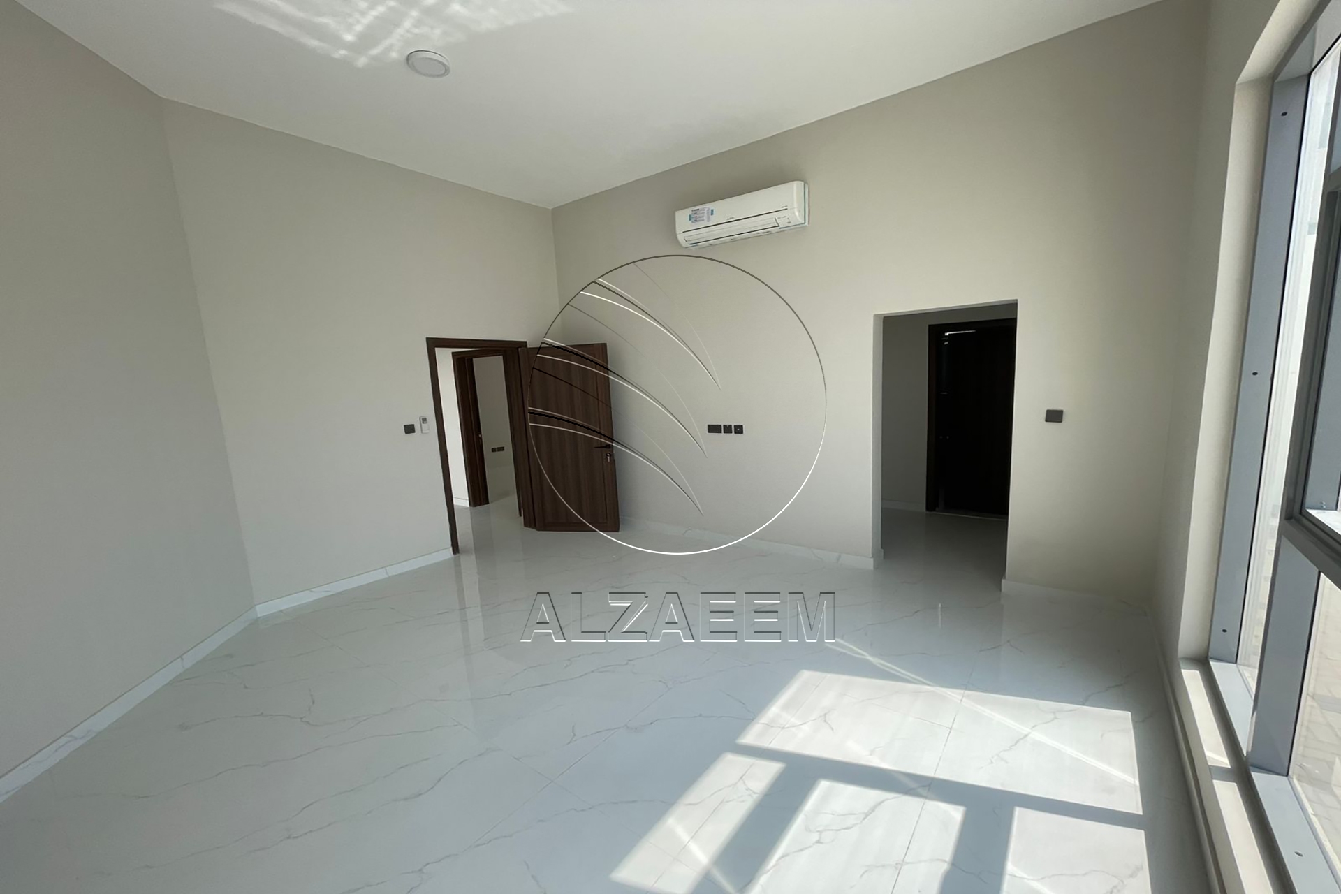 √ Mixed Use Villa | 5 Master Bedrooms | Majlis √