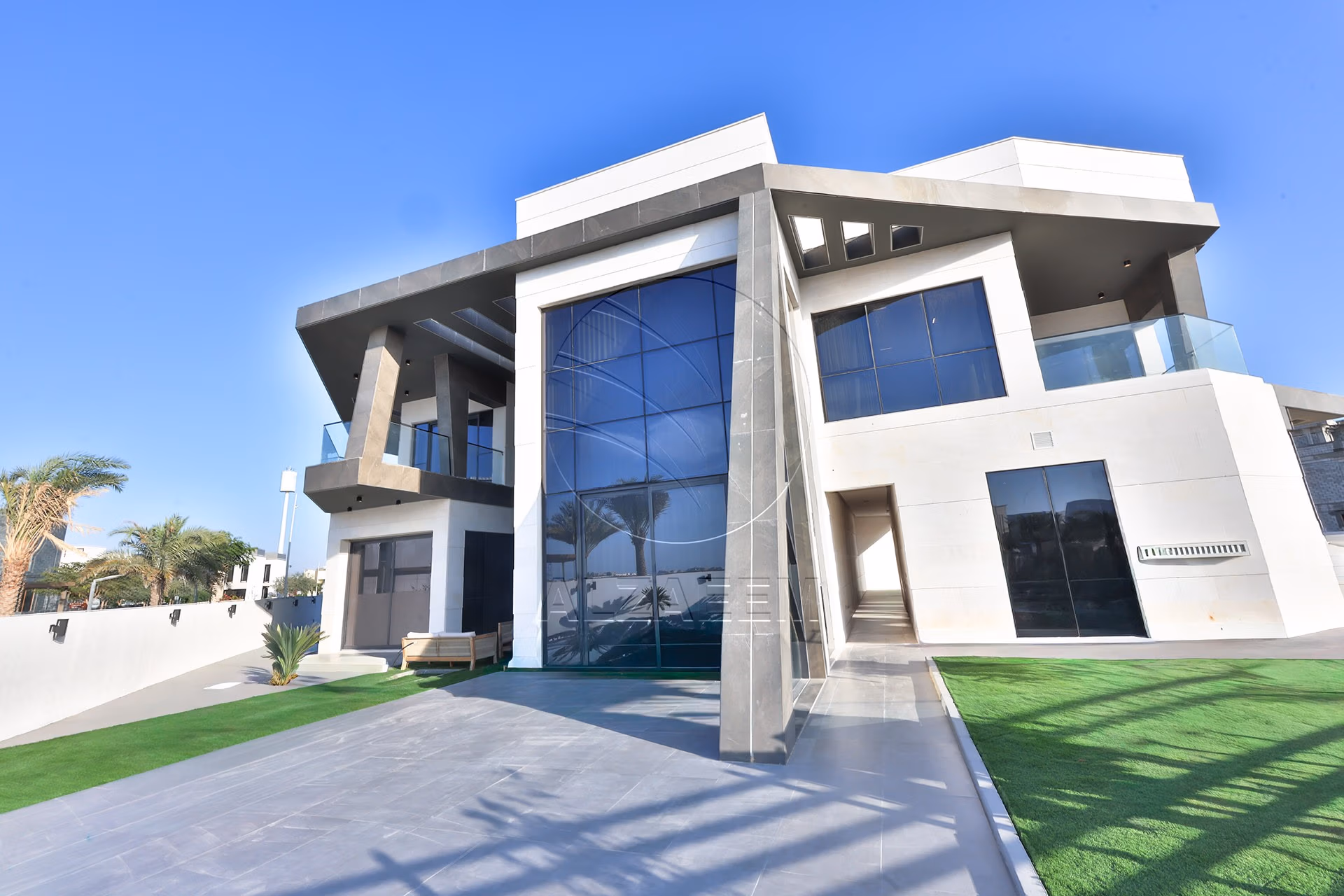 √ Single Row End | High Ceiling | Luxury Living √