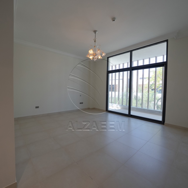 √Single Row Corner | VACANT | Prime Location√