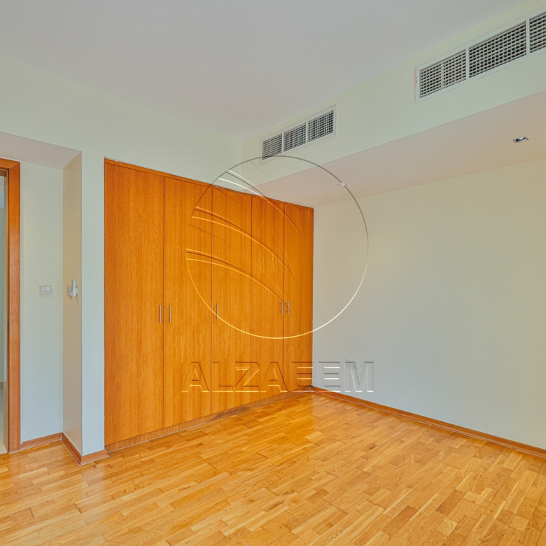 √ Private Pool | Type A | Tenanted | CORNER √
