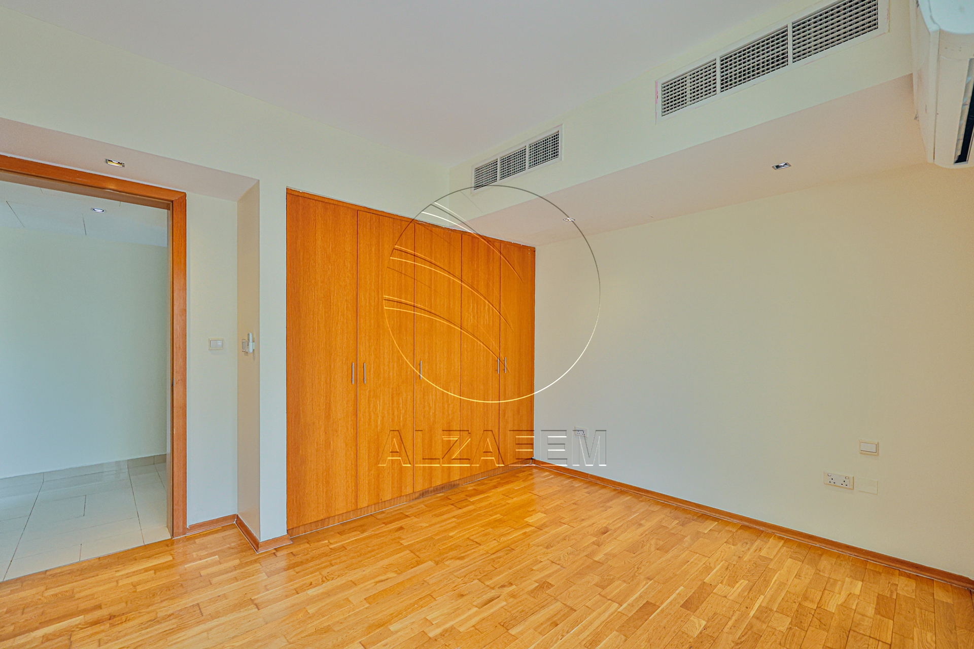 √ Private Pool | Type A | Tenanted | CORNER √