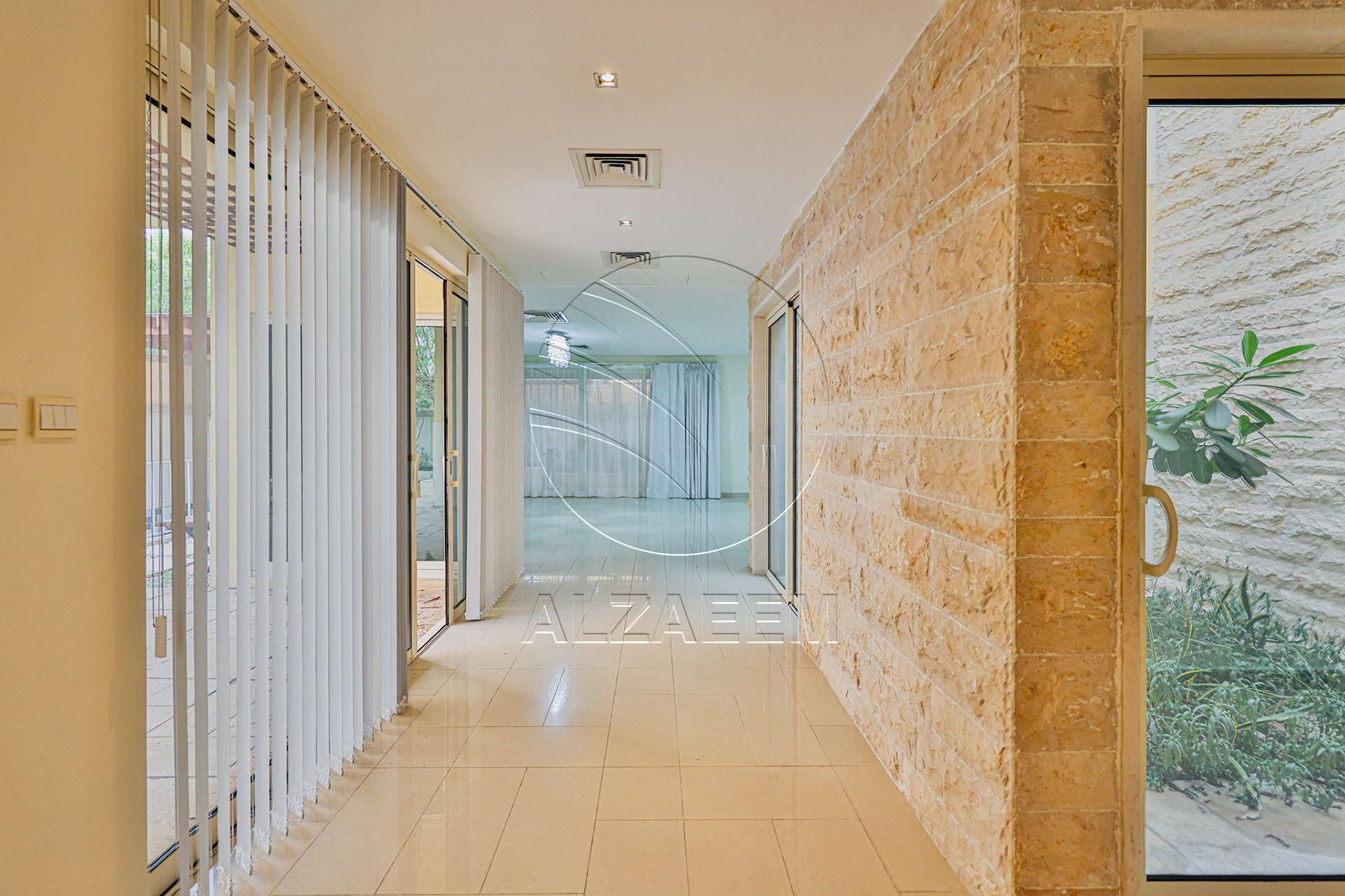 √ Private Pool | Type A | Tenanted | CORNER √