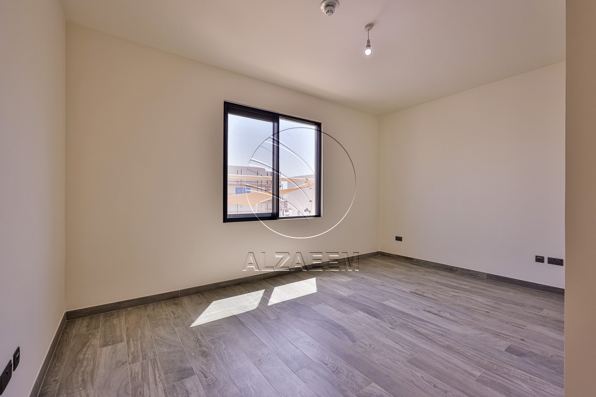 Double Row | Mid Unit | A New Family Home!