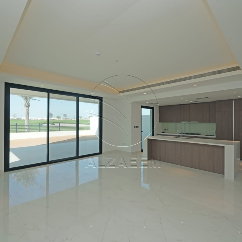 Full Golf Course 4F | Single Row | Move-in Ready