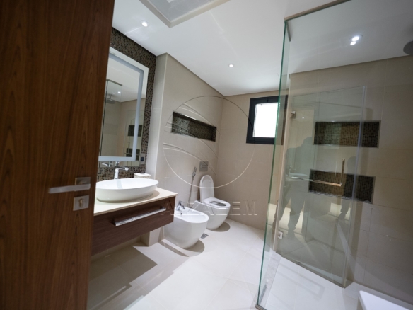 √Corner Unit | 5BR Villa with Pod | 2 Majlis√