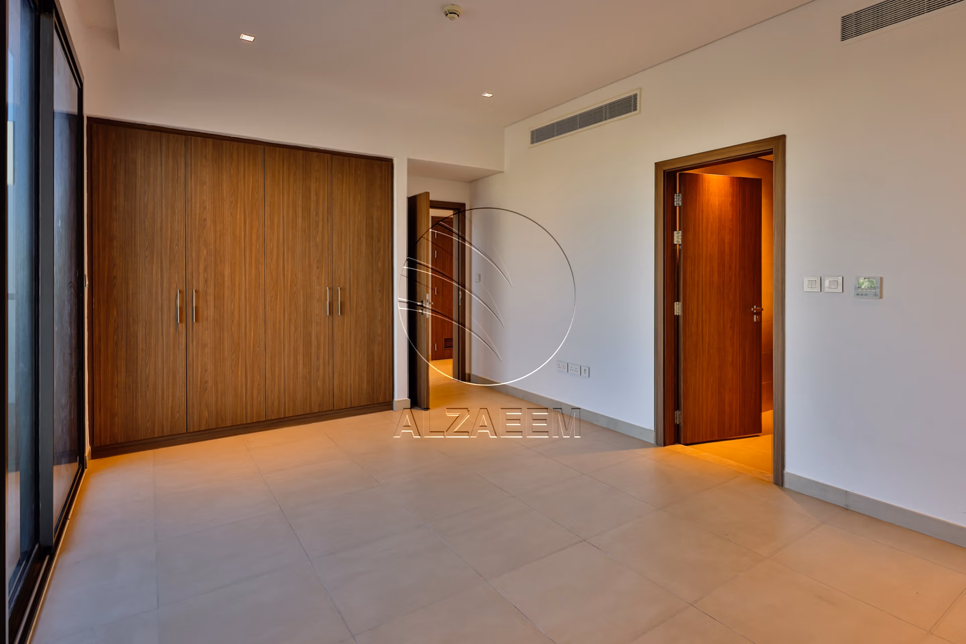 Single Row Corner | Ready to Move | PRIME LOCATION