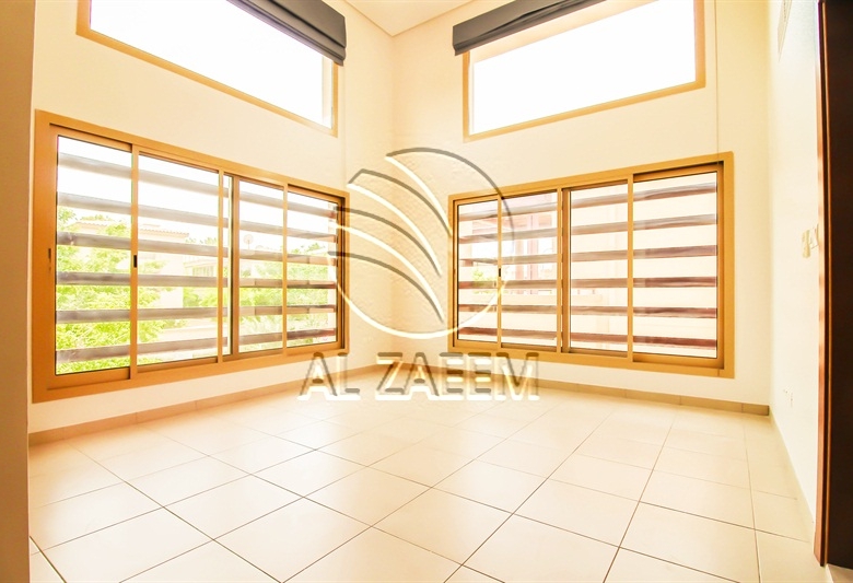 VACANT! Spacious Layout | Double row middle