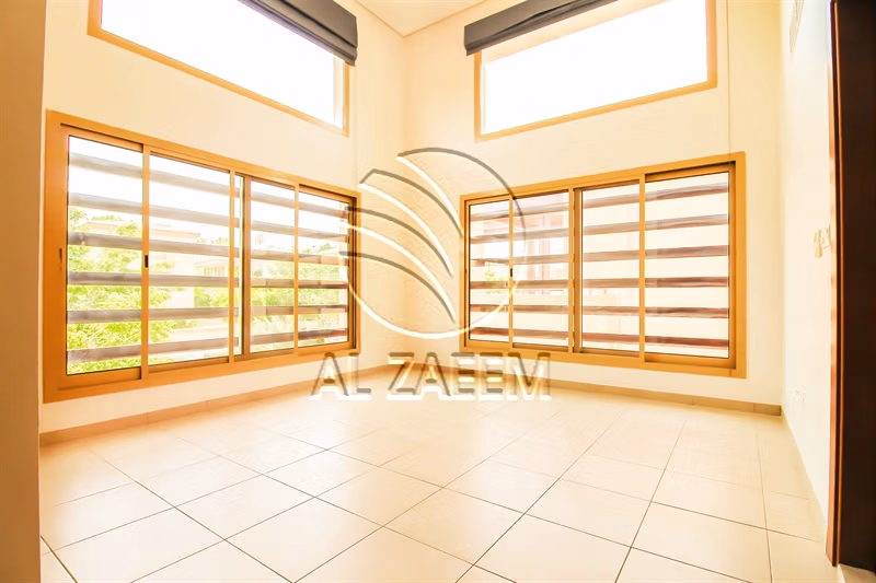 VACANT! Spacious Layout | Double row middle