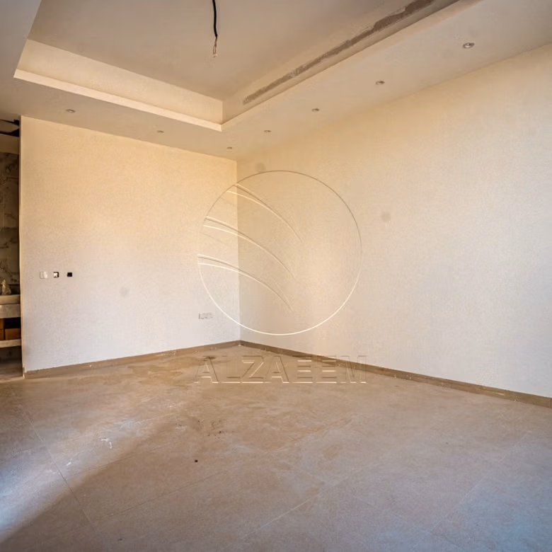 Near Hand Over! Single Row Villa | High Ceiling