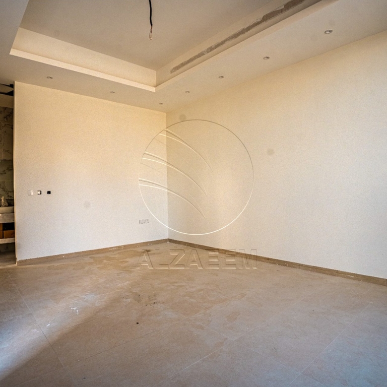 √Near Hand Over! Single Row Villa | High Ceiling√