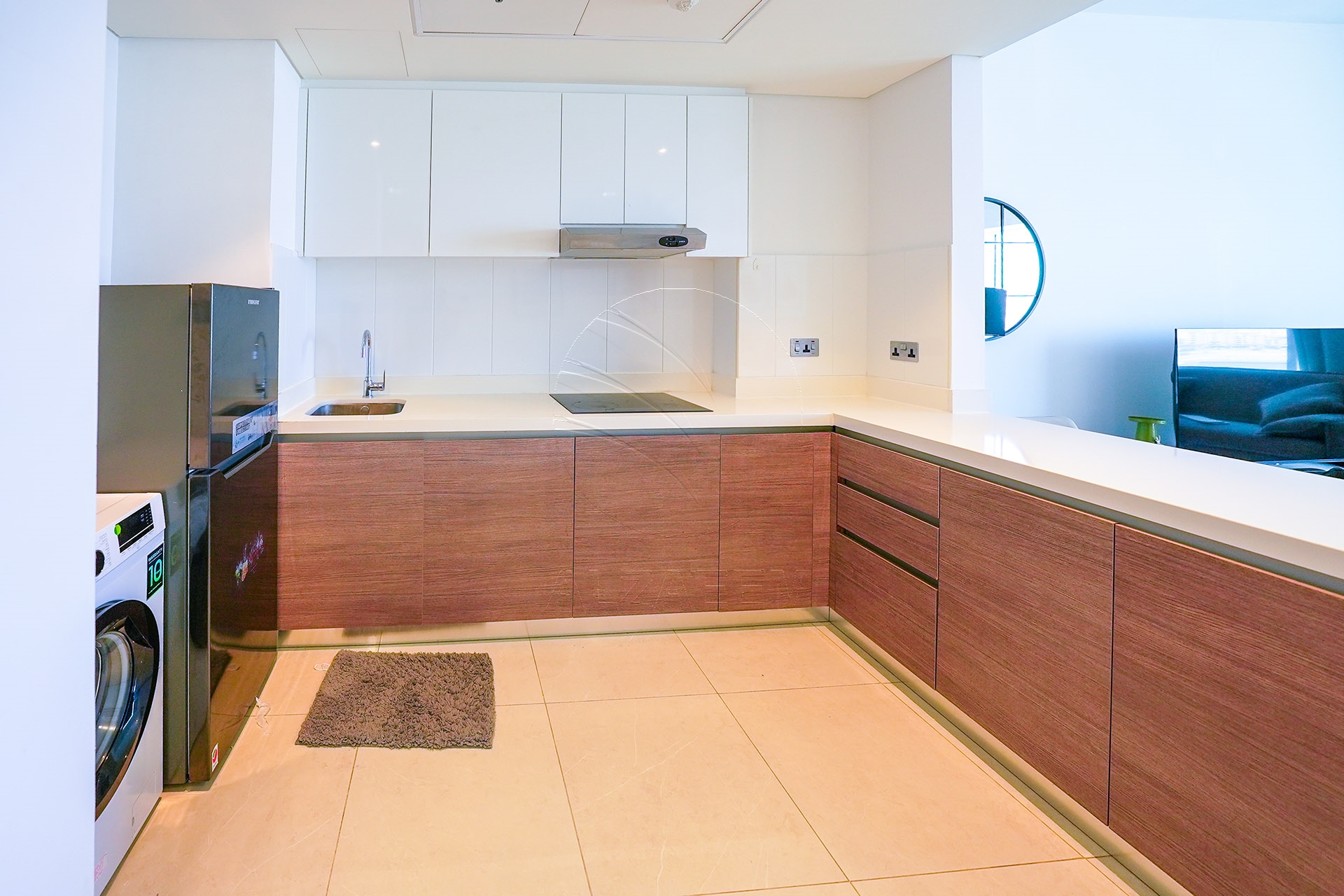 √ EXCLUSIVE + VACANT! Elegantly Furnished Studio √