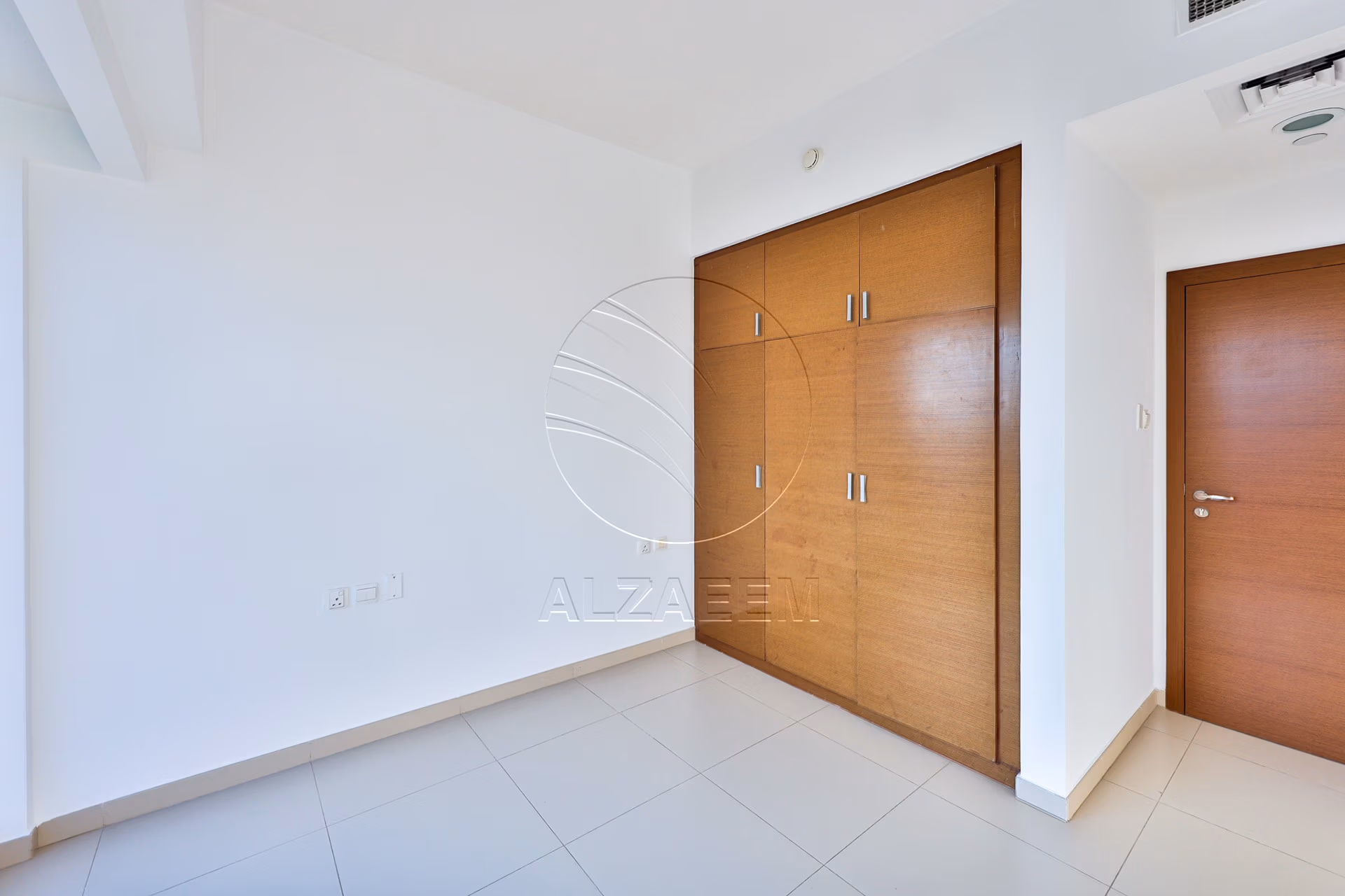 Exclusive! 2BR+Maid | Community View