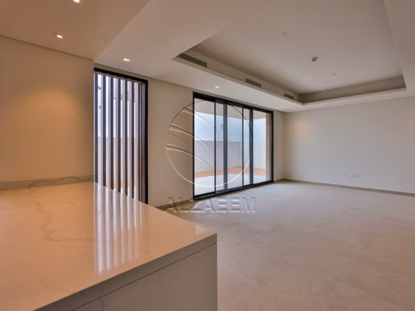 √ 4BR+Maid Single Row Villa | Prime Location √