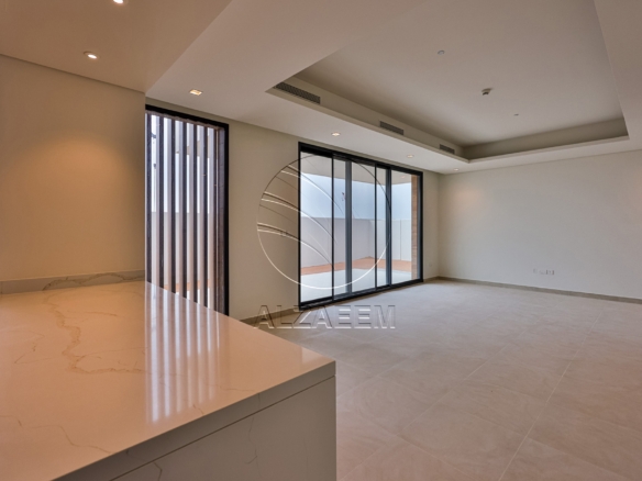 √ 4BR+Maid Single Row Villa | Prime Location √