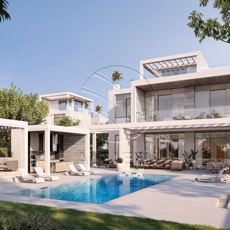 √ HOT DEAL! Single Row Villa in a Prime Location √