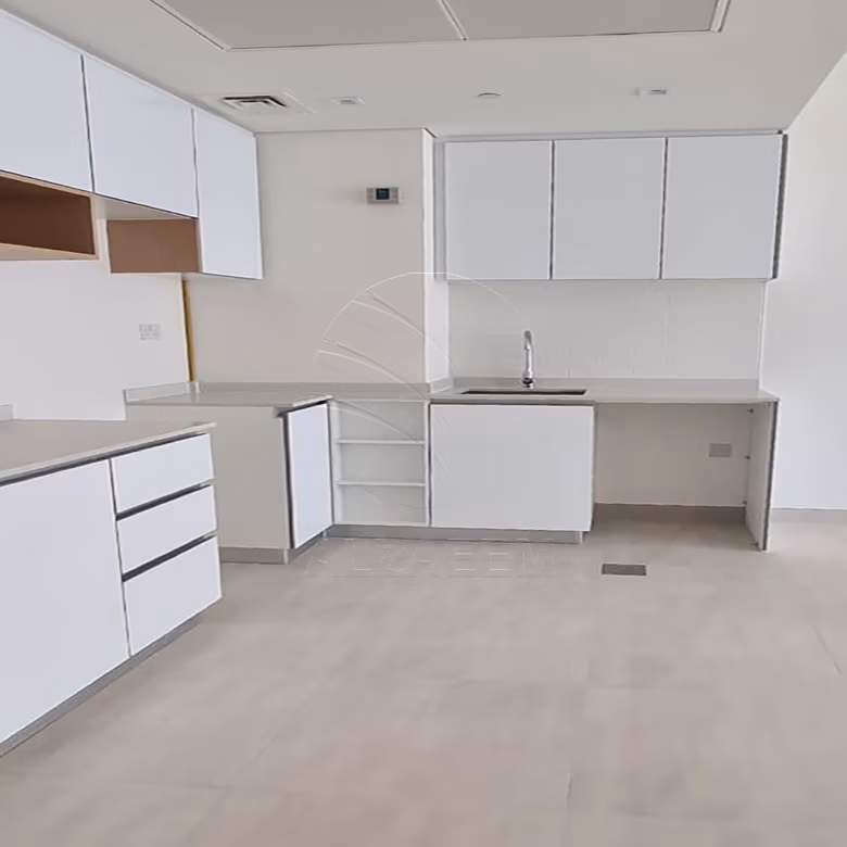 √ Waterfront Views | High Level and Vacant Unit √