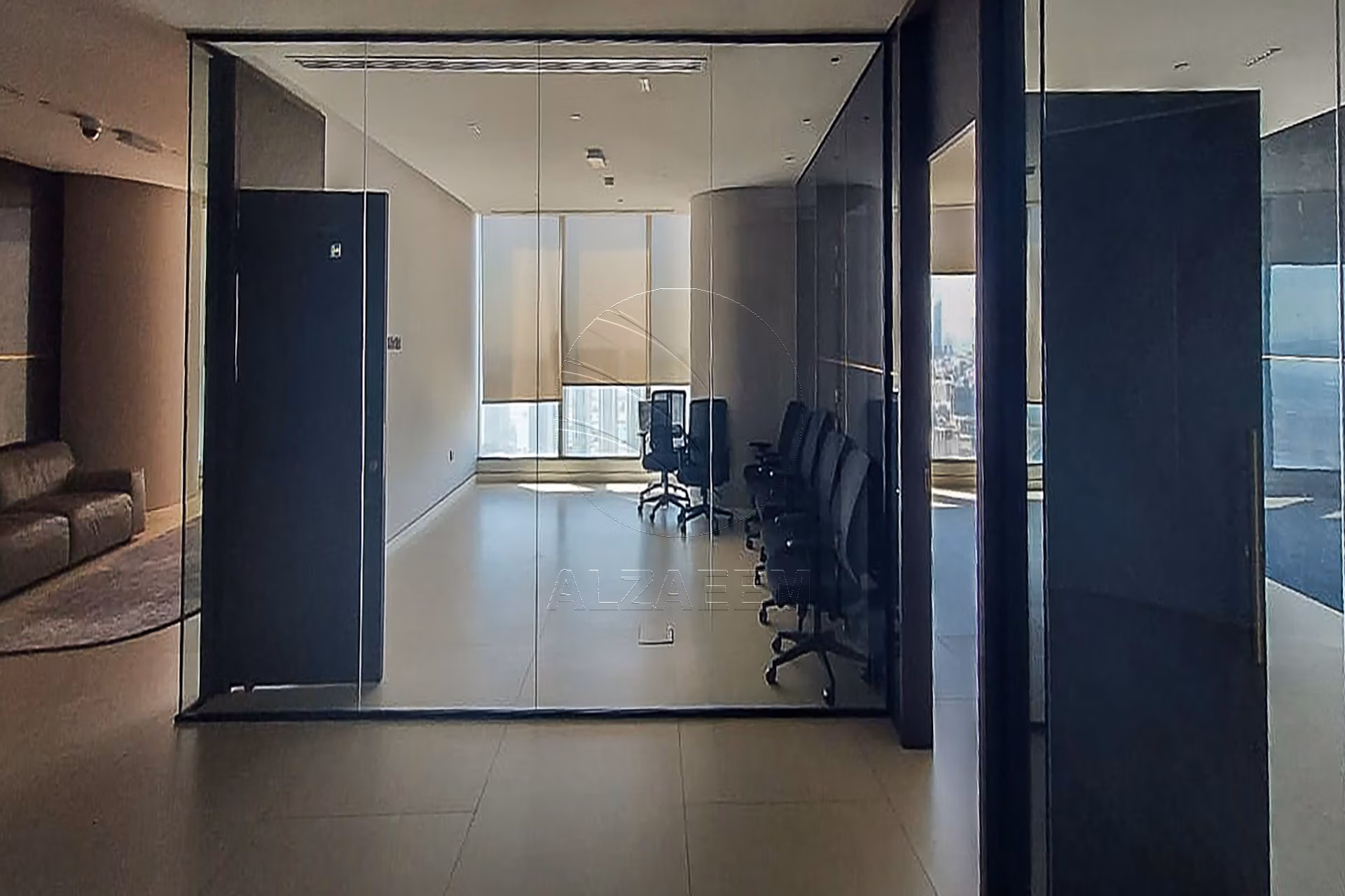 High-Level 2 Fitted Office Facing the Canal