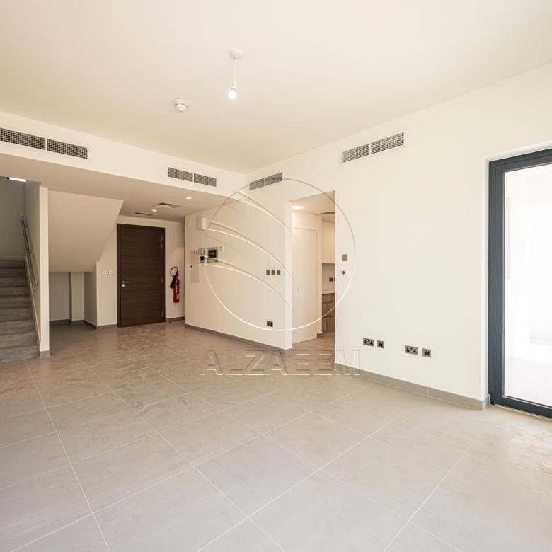 VACANT 3BR TH | Prime Location | NEW Family Home!