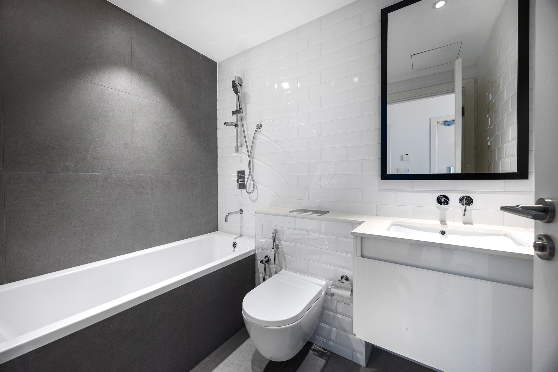 √ EXCLUSIVE | Bright + Spacious | Sea View 2BR+M √