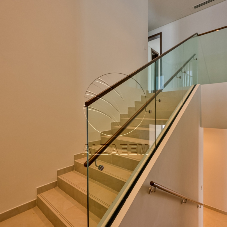 √ 4BR+Maid Single Row Villa | Prime Location √