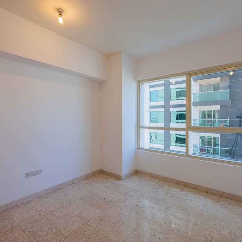 √High Floor | Balcony | Pool and Partial Sea View√