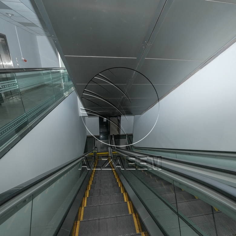 √Prime Showroom+Basement + 2 Mezzanine Levels √