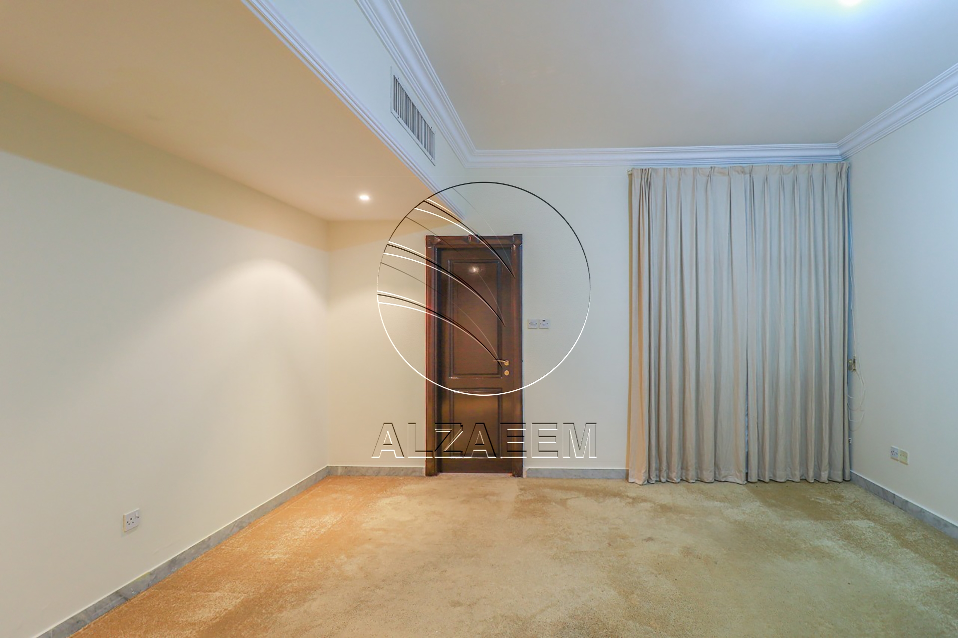 √Corner Villa | 7 Master | Majlis | 2 Kitchen√