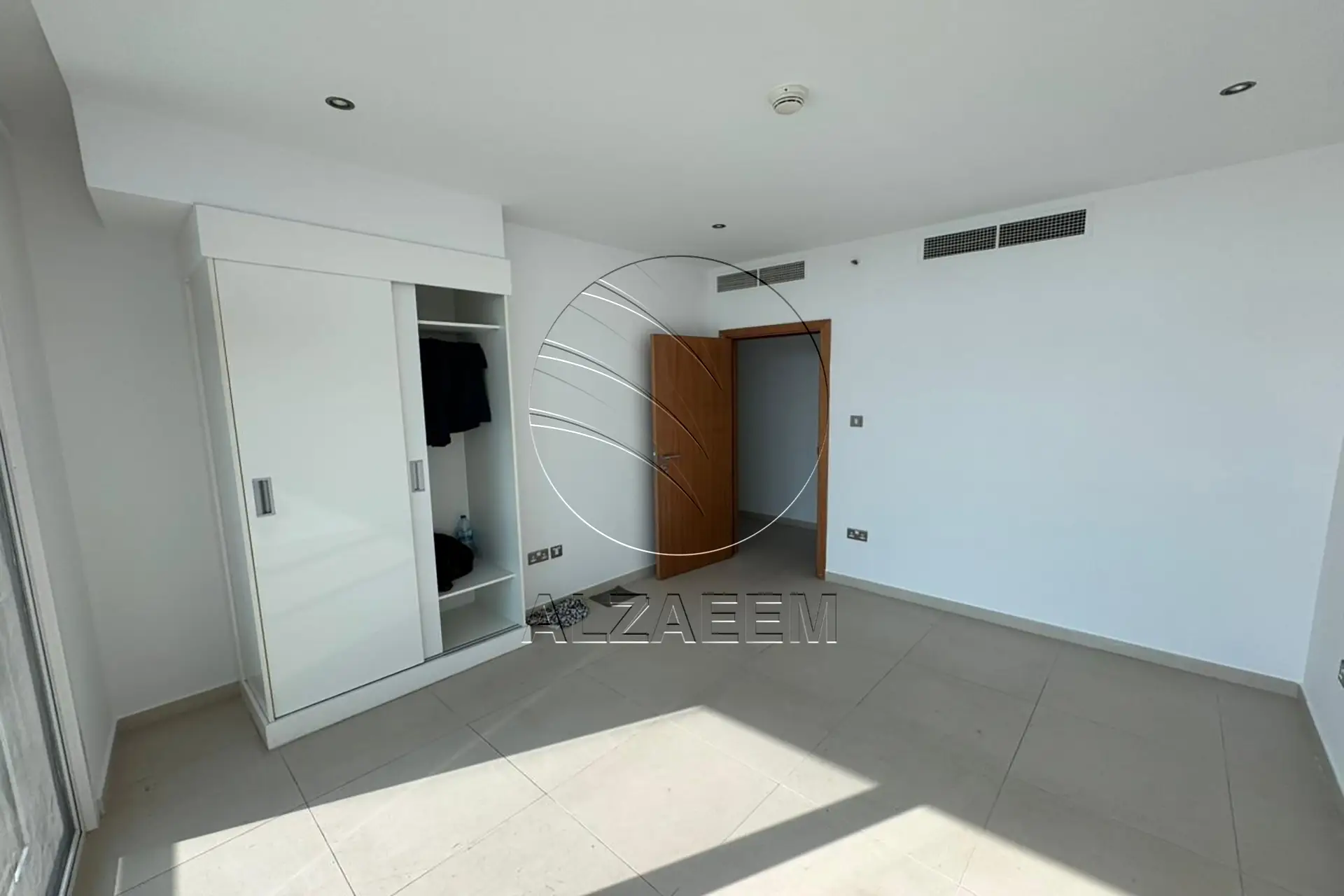 √Huge Layout | Full Sea View | Waterfront Living√