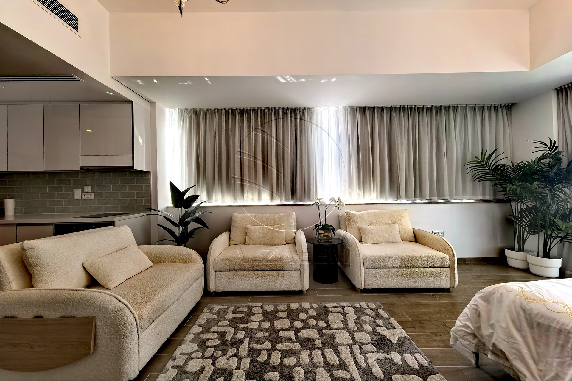 High End Furniture, Partial Sea and Golf | VACANT
