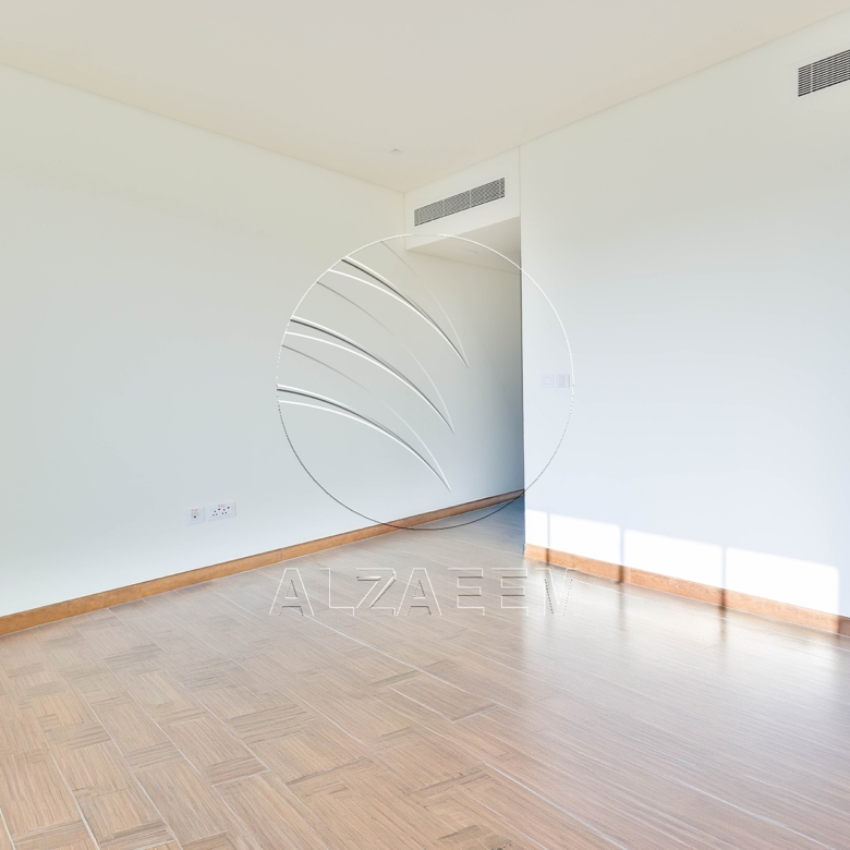 √ Single Row Villa | Golf Course View | VACANT √