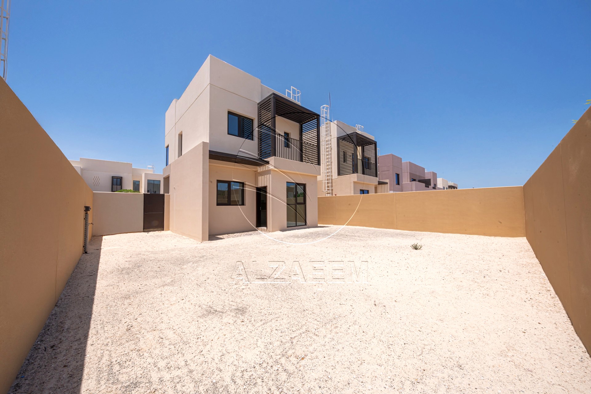 √EXCLUSIVE! | Spacious Plot! Prime Location√
