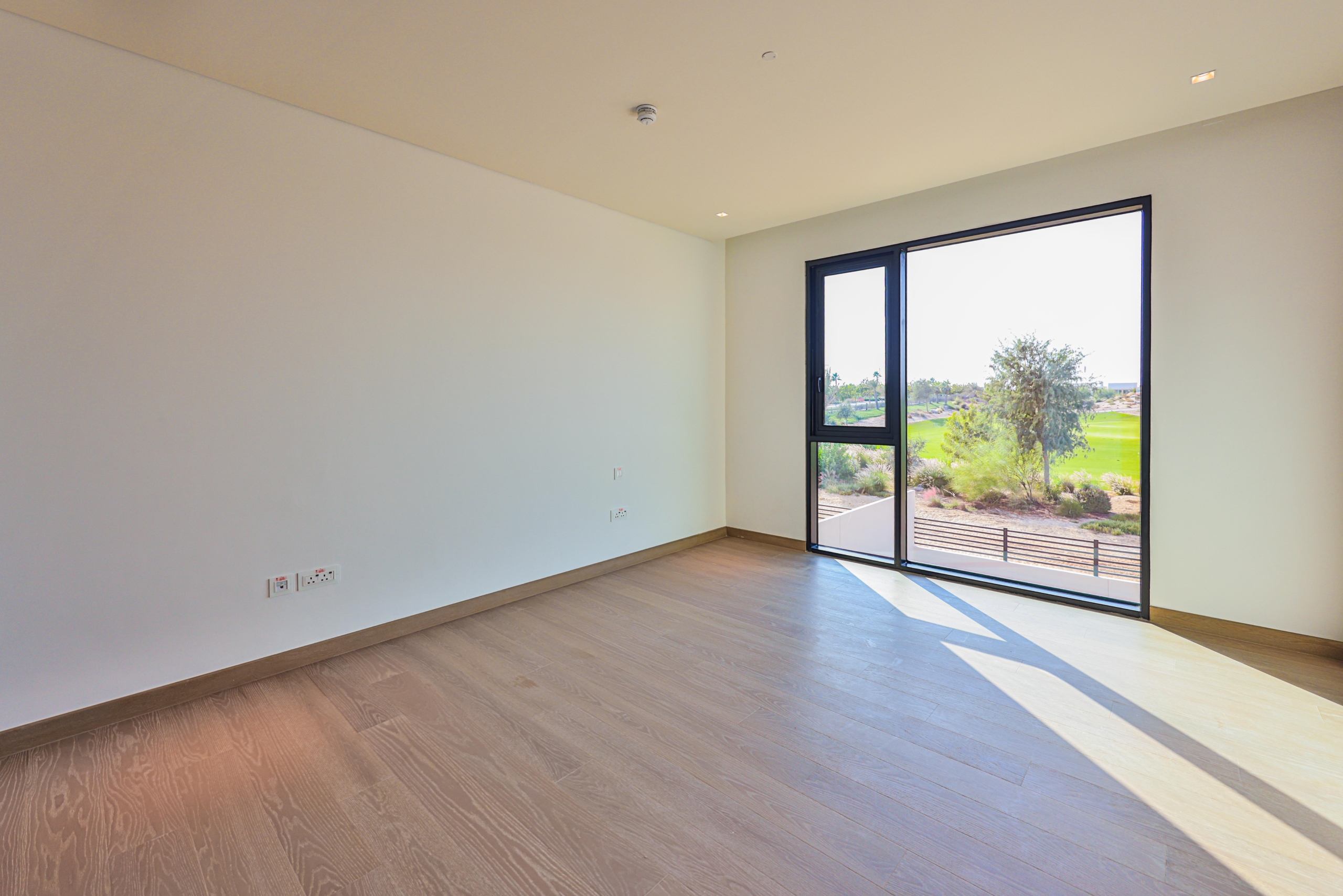√Biggest Plot in the Project! Full Golf Course View√