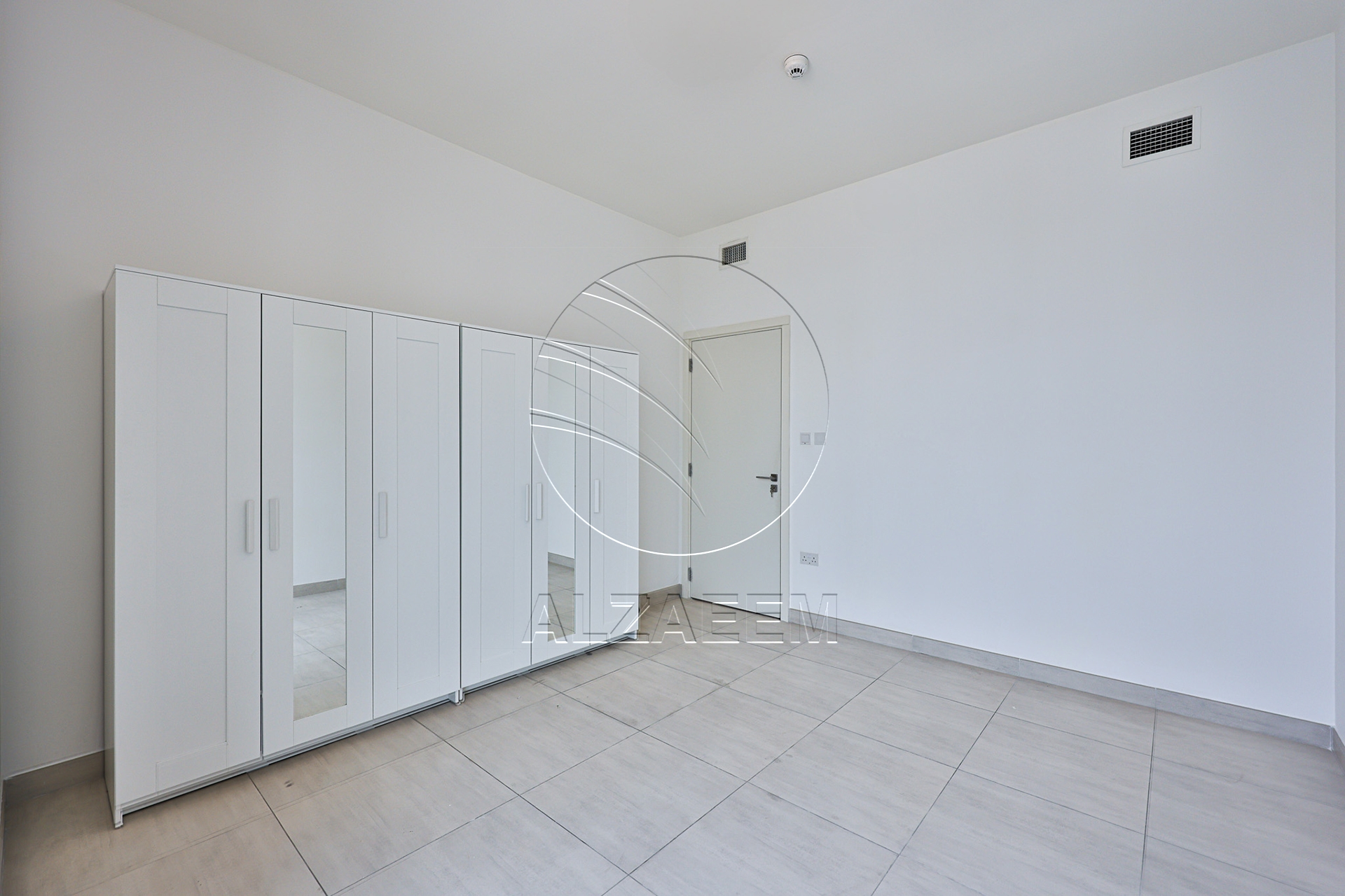 Vacant CORNER 3BR+Maid | Sea View | Higher Level