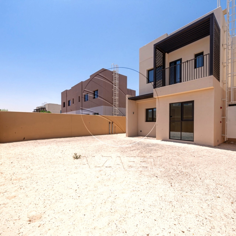 √EXCLUSIVE! | Spacious Plot! Prime Location√