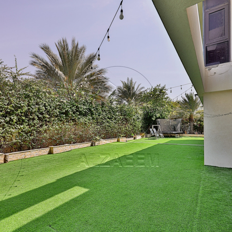 √VIP Upgraded Villa | Corner Single Row | Jacuzzi√
