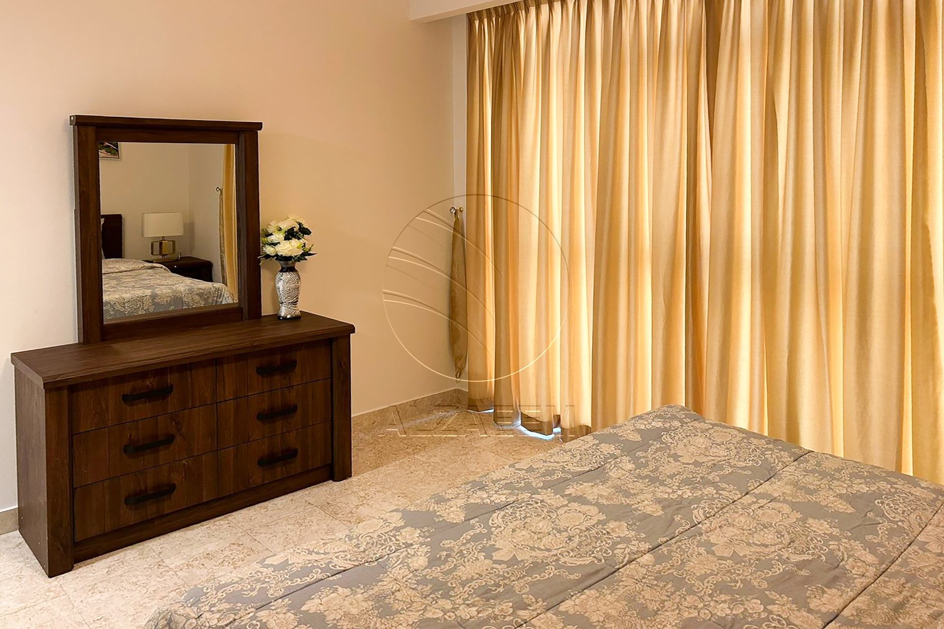 √ Luxuriously Furnished | VACANT | BIG Layout √