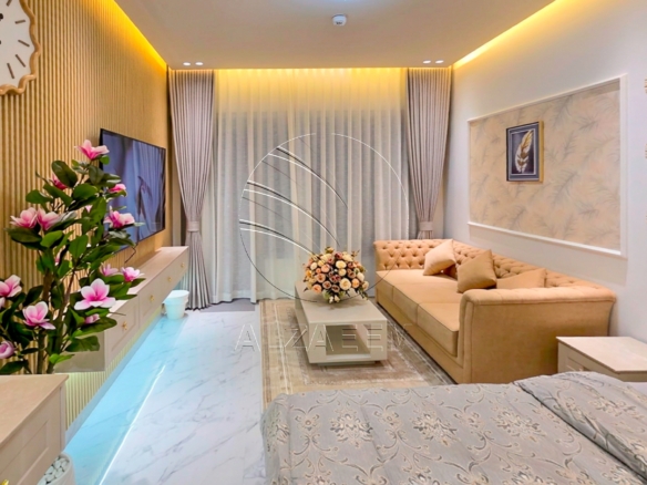 √VACANT | Fully Furnished Studio | Mid Level √
