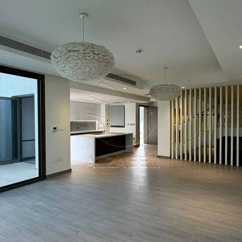 √HOT DEAL | Move-in Ready | Single Row – Mid Unit√
