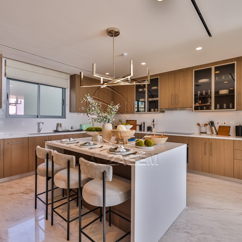 √ Luxurious Sky Waterfront Villa with Sunset View√
