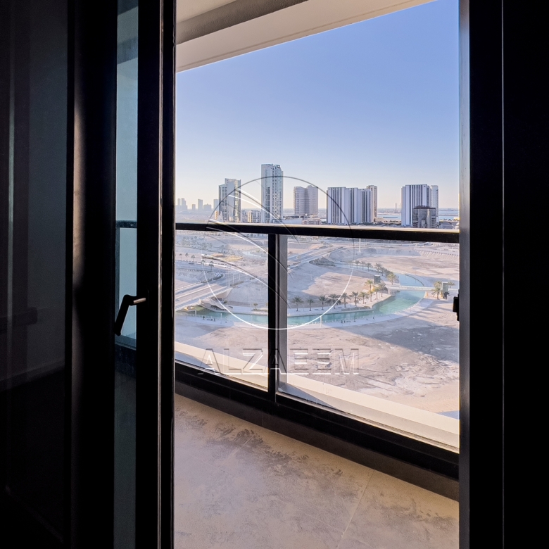 HOT! Stunning Seaview + Studio with Balcony