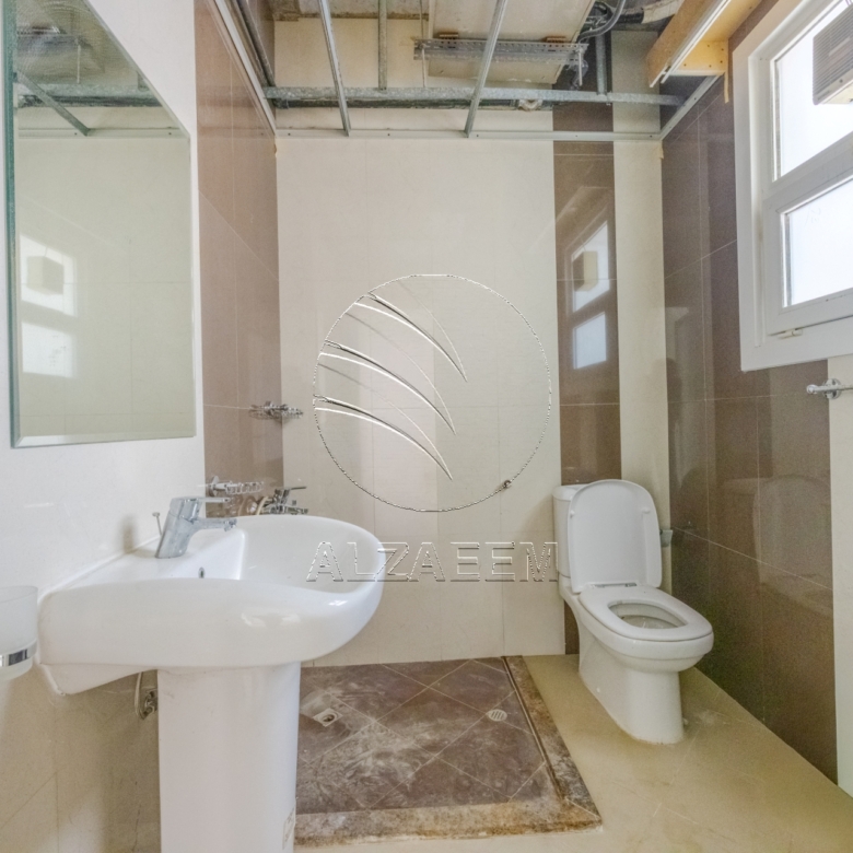 √9BR Multiple Approved Uses | Residential Allowed√