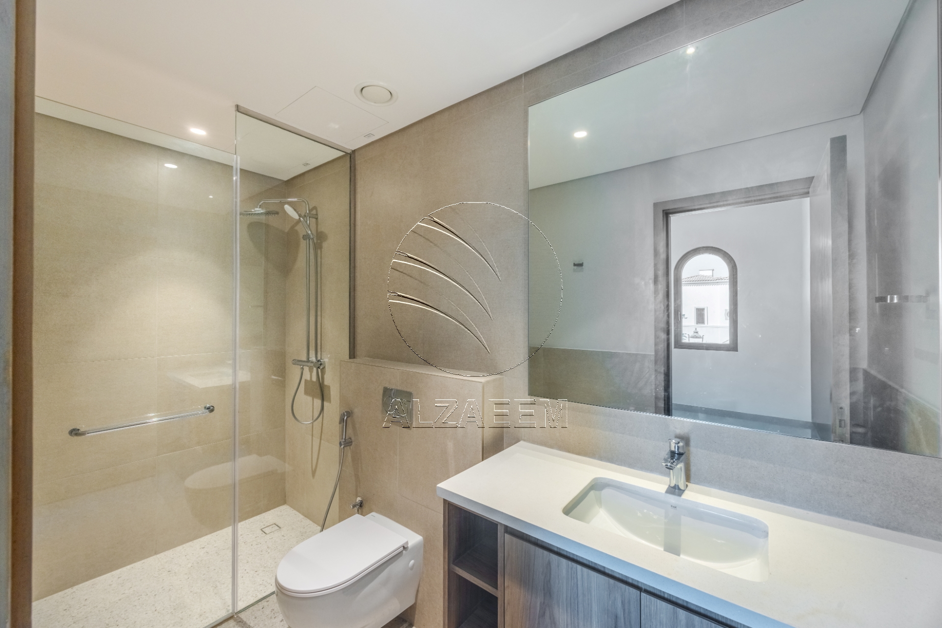 √Single Row | Prime Location| Steps from the Park√