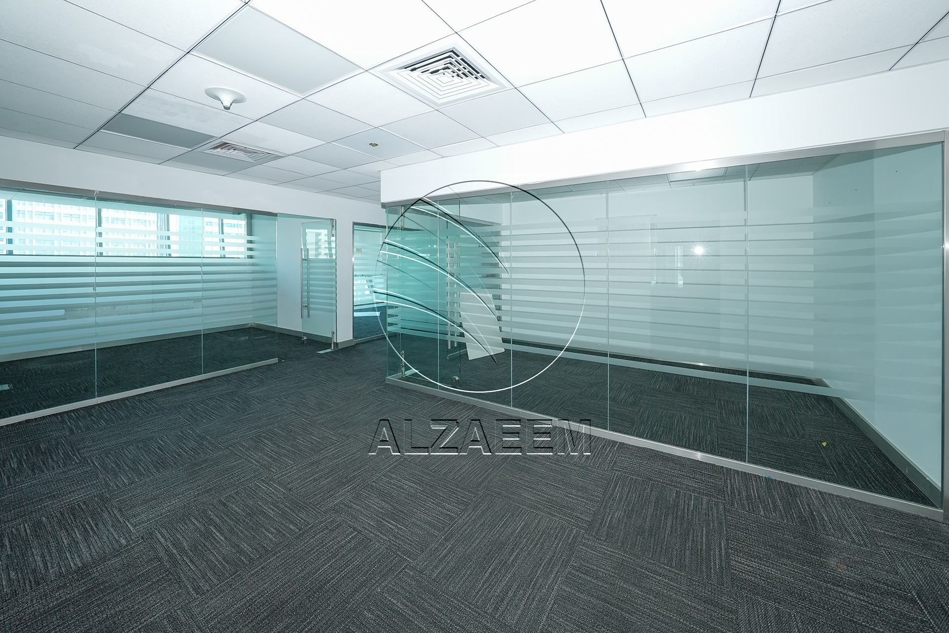 √Prime Showroom+Basement + 2 Mezzanine Levels √