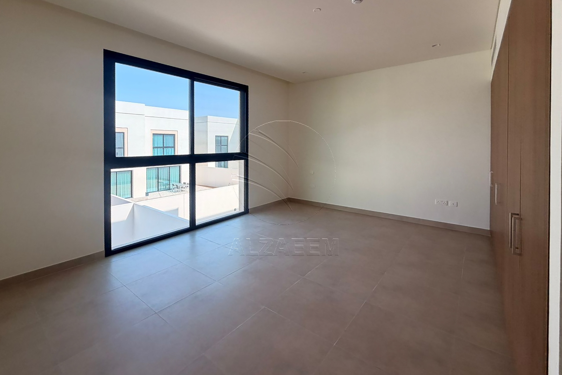 √ Near Community | Type 3Y | Move-in Ready √