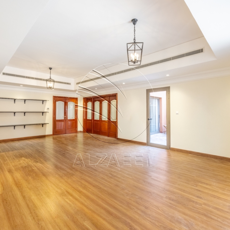 √ VACANT | Prime Location | Spacious 4BR Villa √