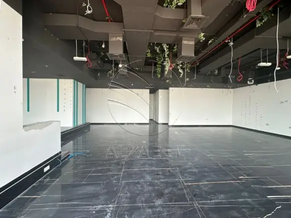 RETAIL SHOP| Big Size 212.55 SQM| Vacant