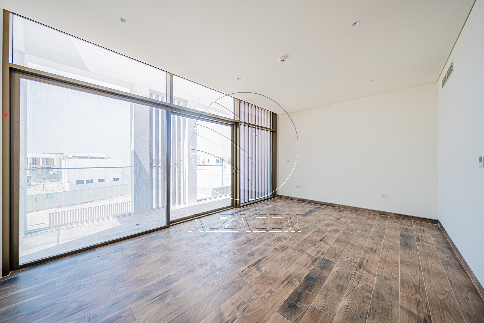 √Corner | Single Row | Big Plot Size | 5BR SELECT√