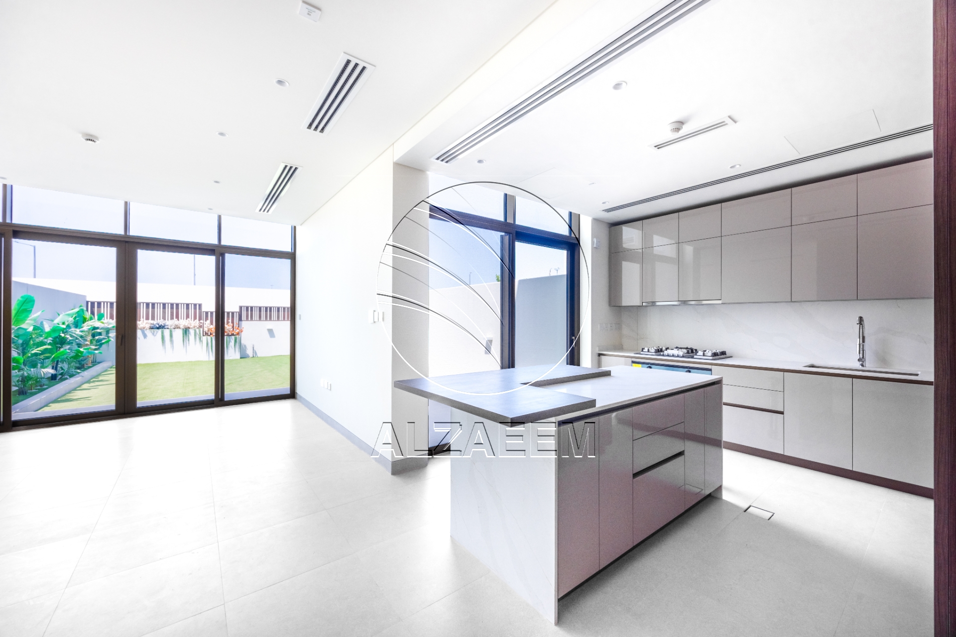 √ UPGRADED with Maid’s Room | Landscaped Garden√