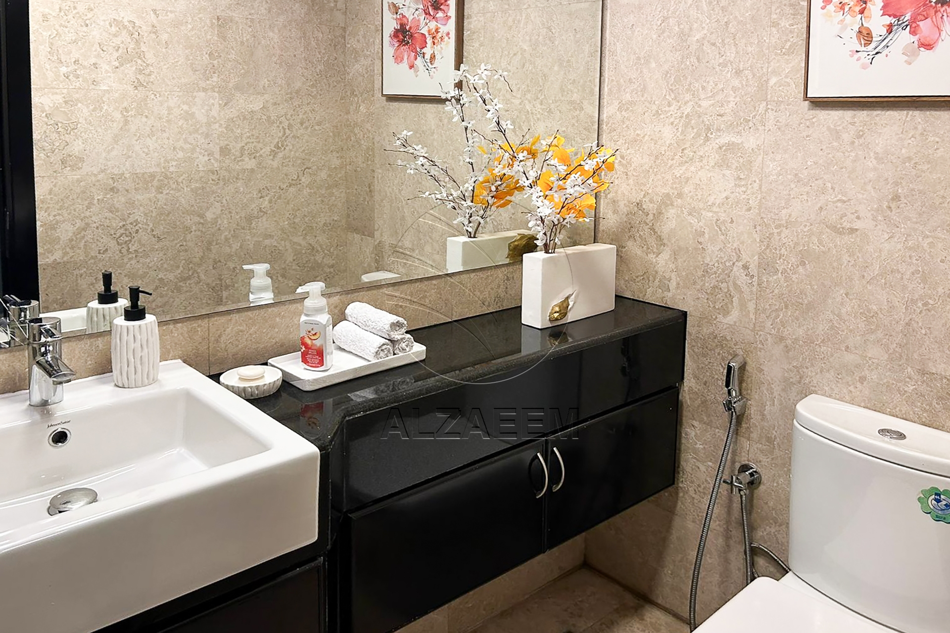 √ Luxuriously Furnished | VACANT | BIG Layout √